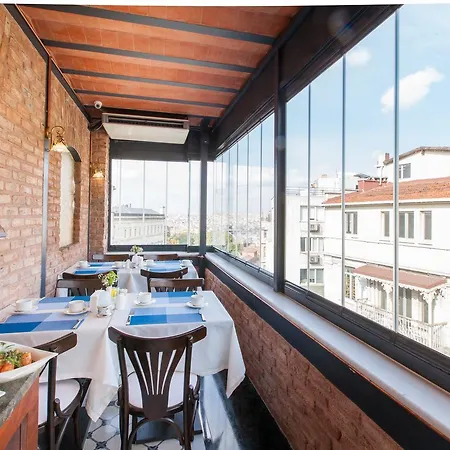 Hotel Pera Parma 3*