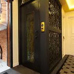 Pera Parma 3*