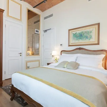 Pera Parma Hotel 4*