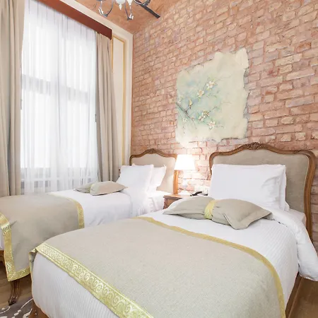 Hotel Pera Parma 3*
