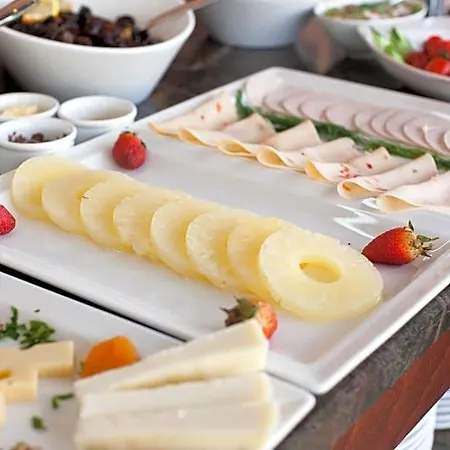 Szálloda Pera Parma 3*