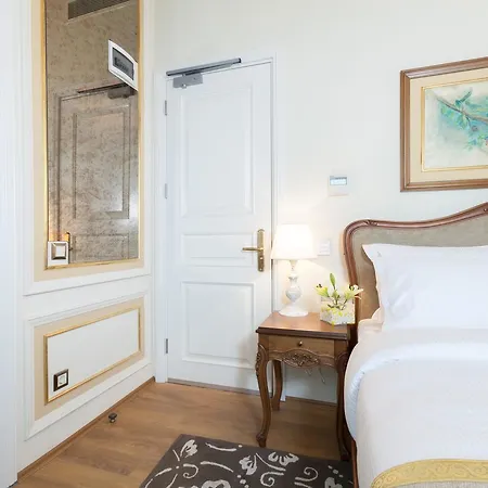 Hotel Pera Parma 4*