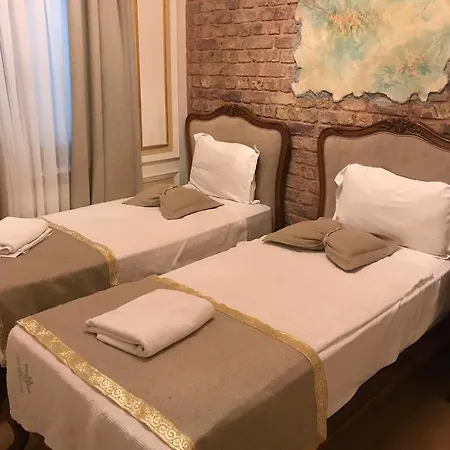 Szálloda Pera Parma